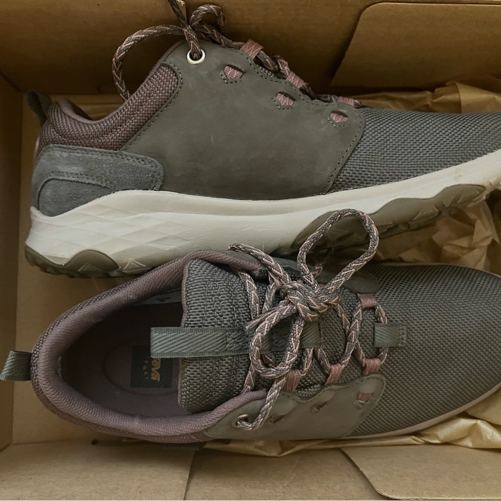 Teva Women's Canyonview RP Sneakers - Gray and Pink